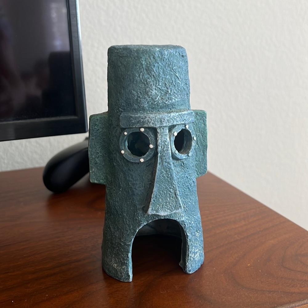 Squidward Easter Island Fish Tank Accessory
